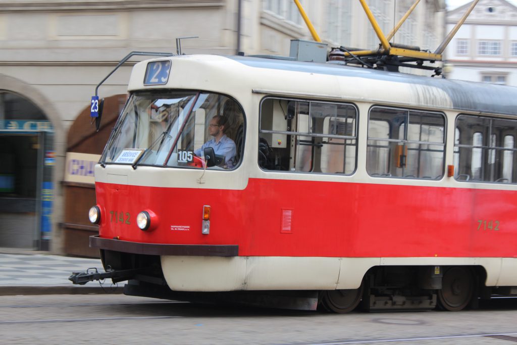 Villamos en la Ciudad de Praga. Creando Rutas